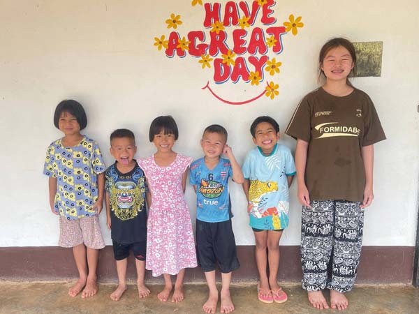 Neue Kinder in Thailand